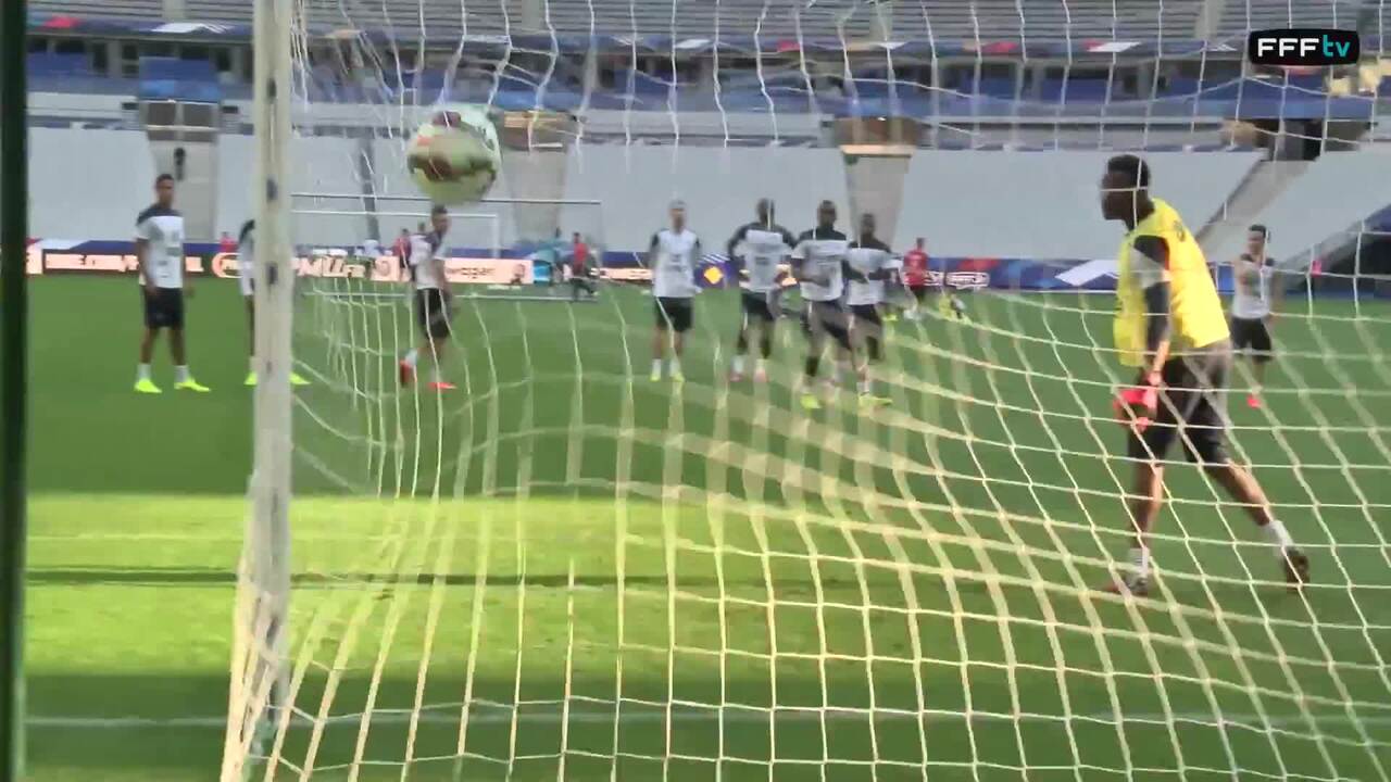 Reprises de volée et arrêts au Stade de France
