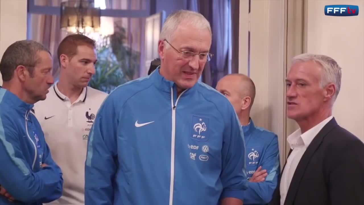 24 heures avec les Bleues, avant France-Brésil...