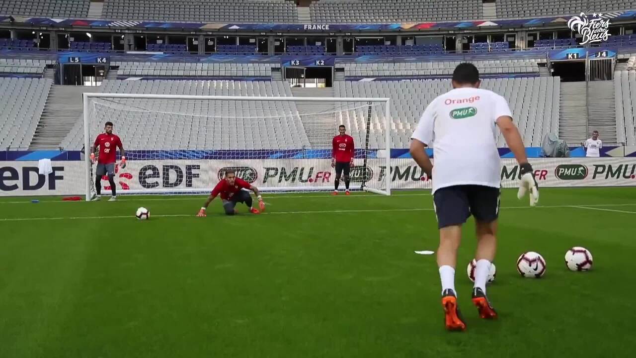 Entrainement spécifique à J-1 avec les gardiens de but des Bleus