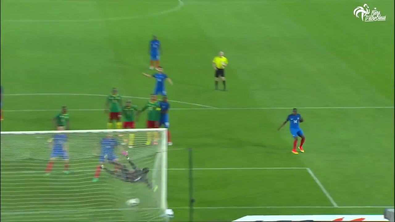 France - Cameroun, le coup franc somptueux de Dimitri Payet