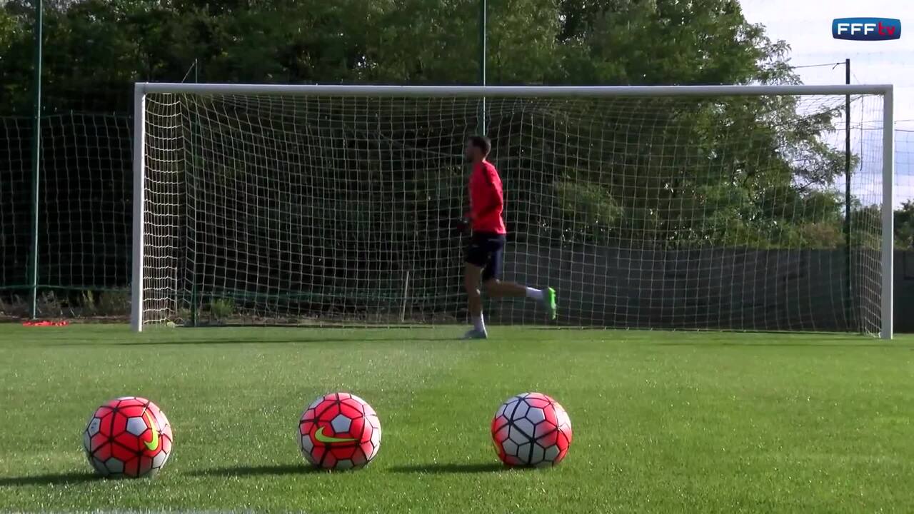 Au coeur du spécifique gardiens de but de l'Equipe de France