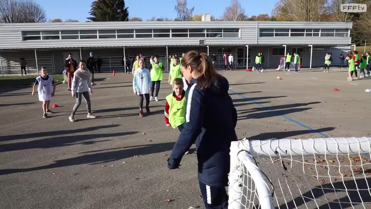 Foot à l'école Gaêtane Thiney de retour au Collège