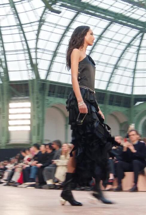 Fall-Winter 2025/26 - ルック 70 - ファッション | CHANEL シャネル Fall-Winter 2025/26 - ルック 70 - ファッション | CHANEL シャネル