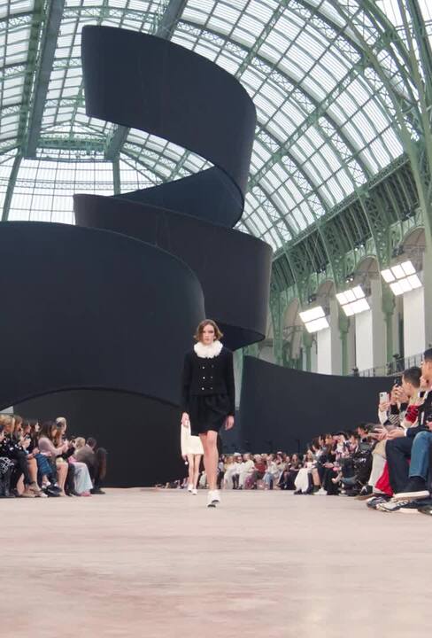 【冬のおしゃれを格上げ♪】CHANEL ビーニー 冬の定番アイテム☆メンズも使える♪】CHANEL ニット帽 (CHANEL