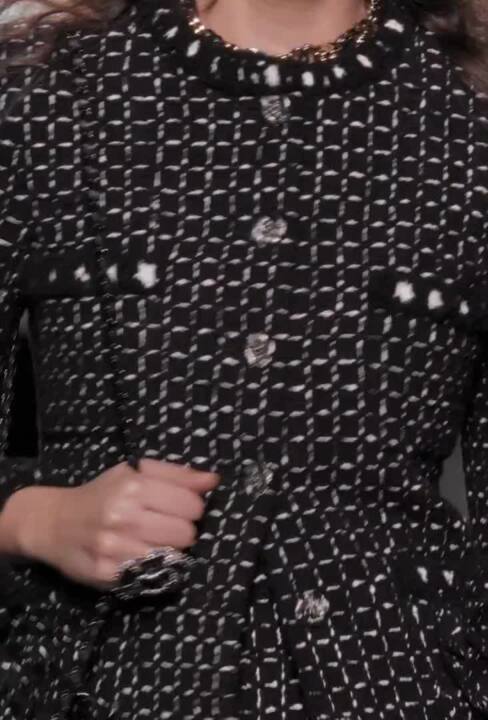 Jacket - Embroidered tweed, black & white — Fashion