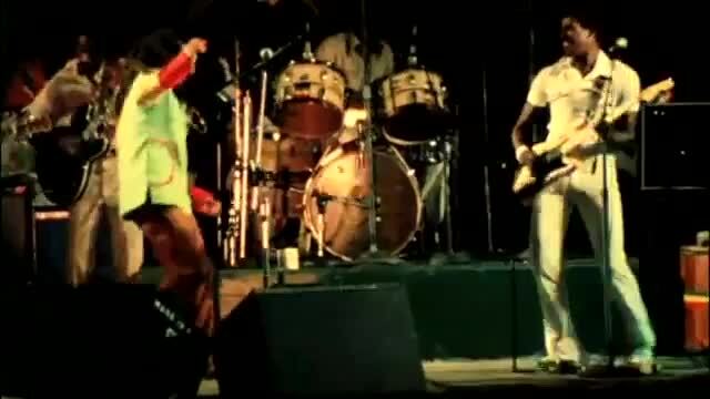 Meaning of No Woman, No Cry (Live) by Bob Marley & The Wailers