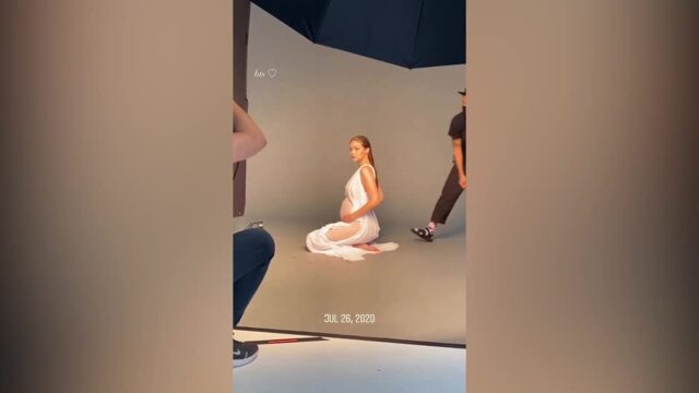 Pregnant Gigi Hadid Shows Baby Bump: Maternity Shoot