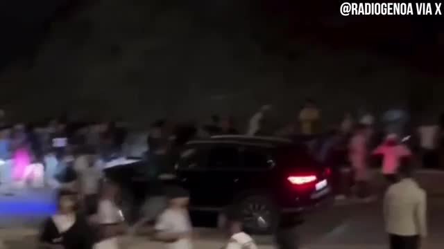 Μετανάστες χτύπησαν με πέτρες περιπολικά της αστυνομίας στη Θέουτα