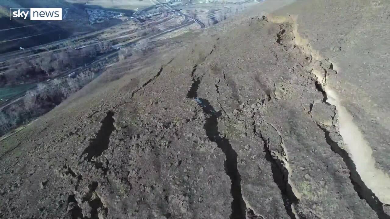 Watch: Aerial video shows Rattlesnake Ridge crack, Local