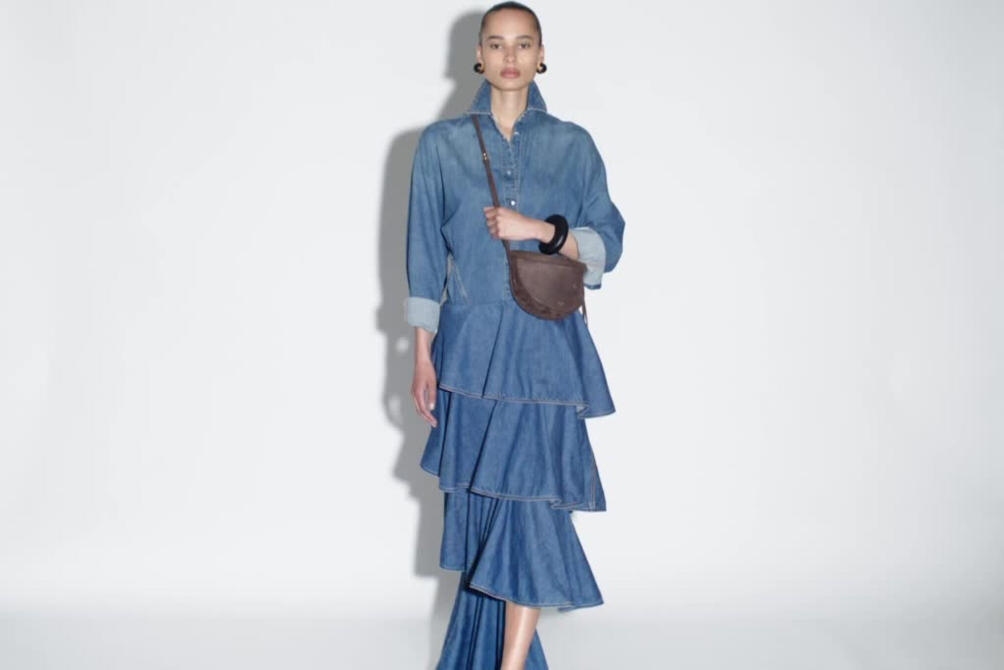 ALAÏA Designer Skirts in Velvet, Denim, Leather| ALAÏA TW