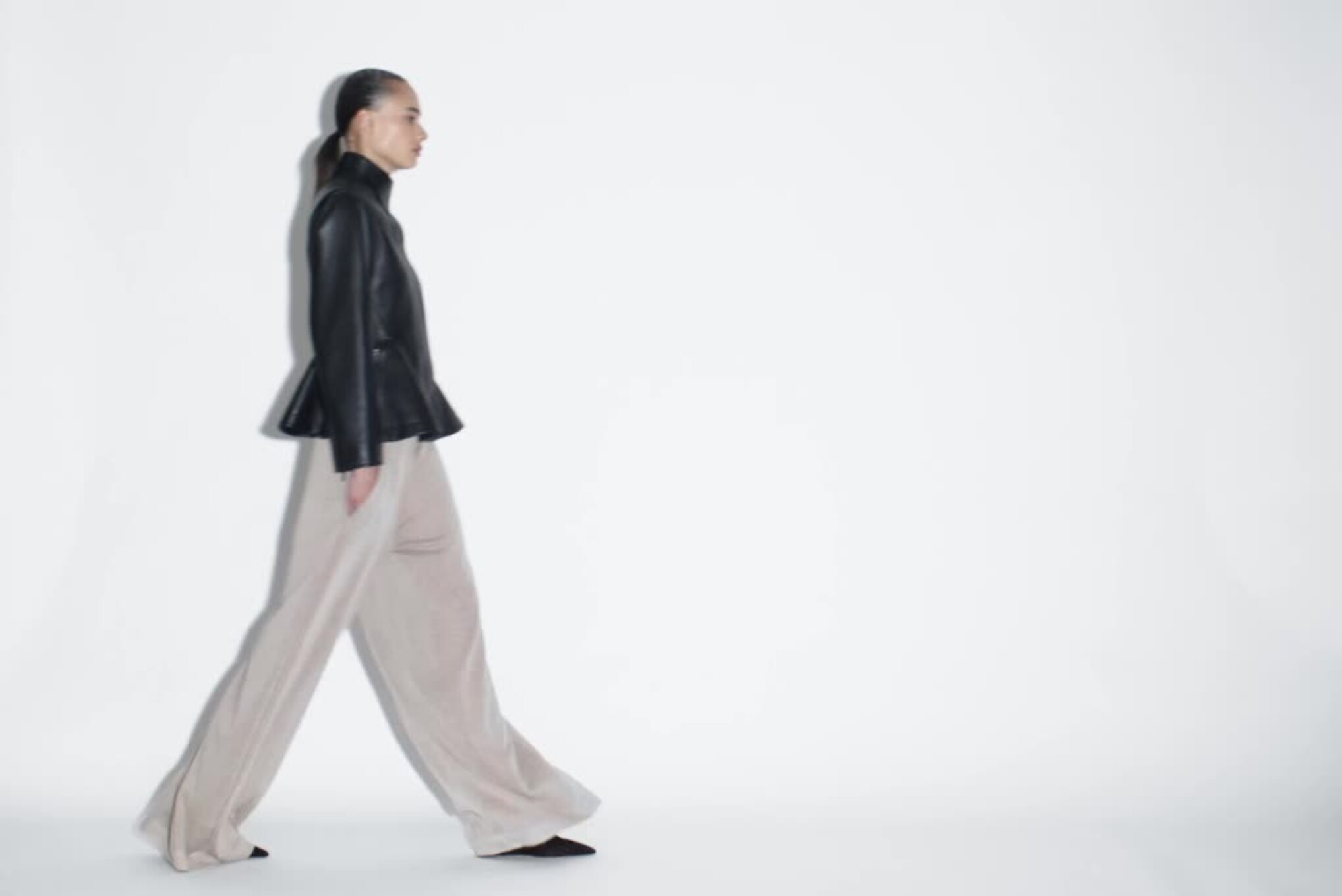 【Alaia】「バイカー」フード付きジャケット ALAÏA デニム フード付き バイカージャケット | ジャケット