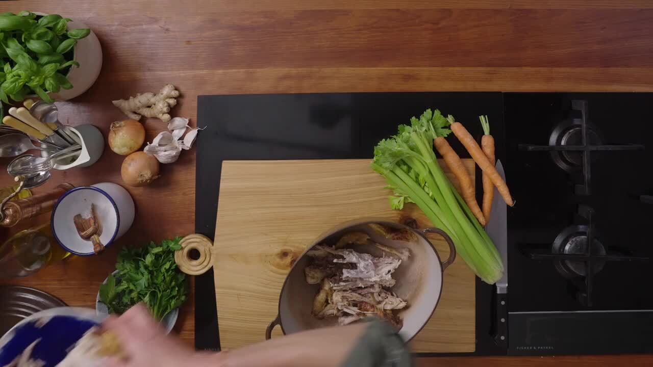 Classic chicken stock