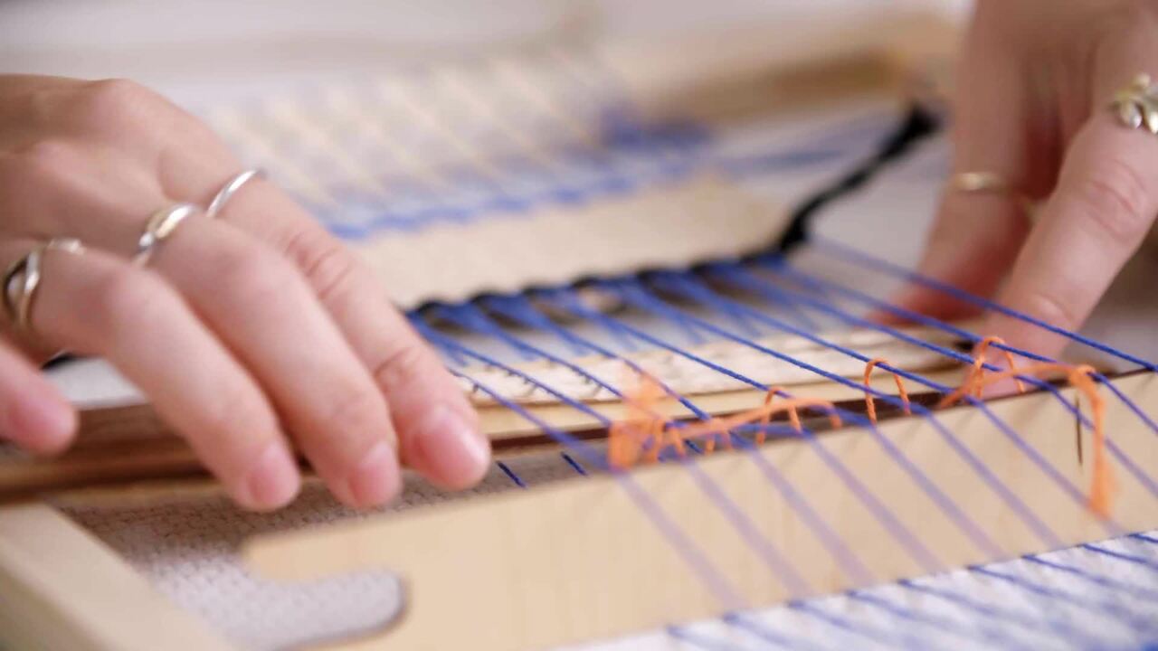 How to weave horizontal stripes