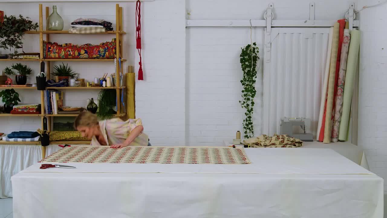 How to Make Beautiful Curtains How to cut, prepare, and pattern match