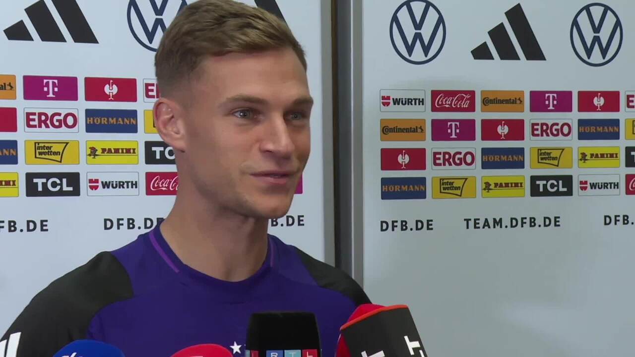 Kimmich freut sich über seinen Grünen Daumen beim DFB!