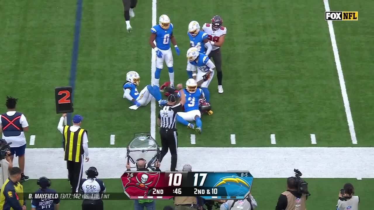 Every Mike Evans catch from 159-yard game vs. Chargers Week 15