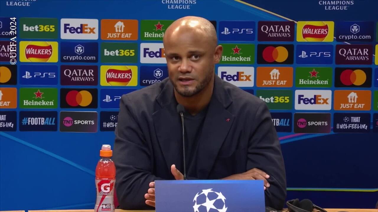 Kompany lacht: "... sonst hab' ich ein Problem"