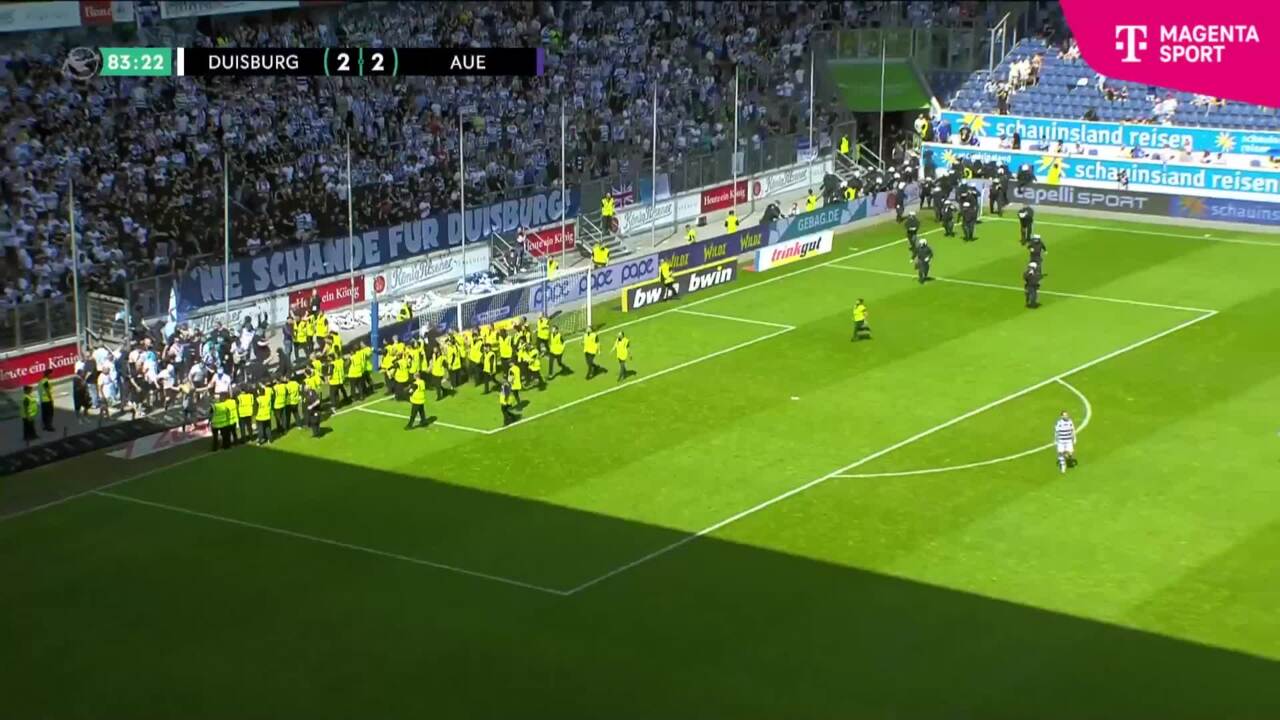 Wilde Szenen! Duisburg-Fans stürmen Innenraum bei MSV-Abstieg | 3. Liga