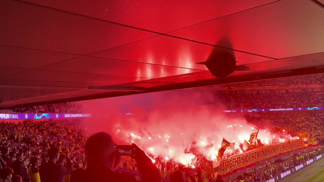 Pyro-Show in London - BVB-Fans fackeln Wembley ab!