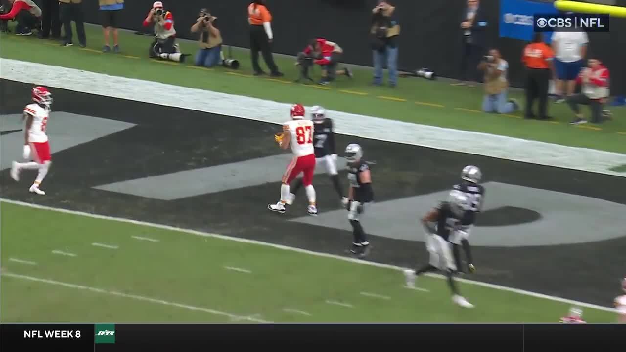 Travis Kelce's best plays in 90-yard game Week 8