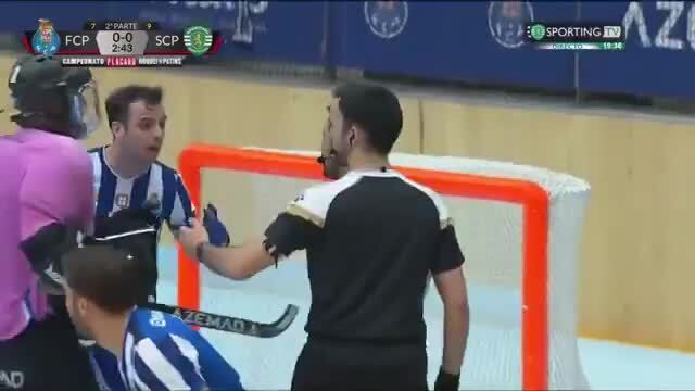Arbitragem escandalosa impede vitória do hóquei do Sporting frente ao Porto
