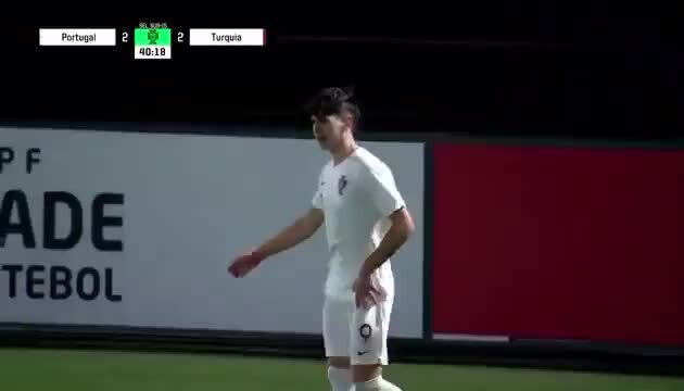 Irmão de Rodrigo Ribeiro brilha pelos sub-15 de Portugal