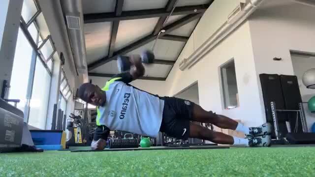 Ousmane Diomande, central do Sporting, treina intensivamente para voltar em grande forma