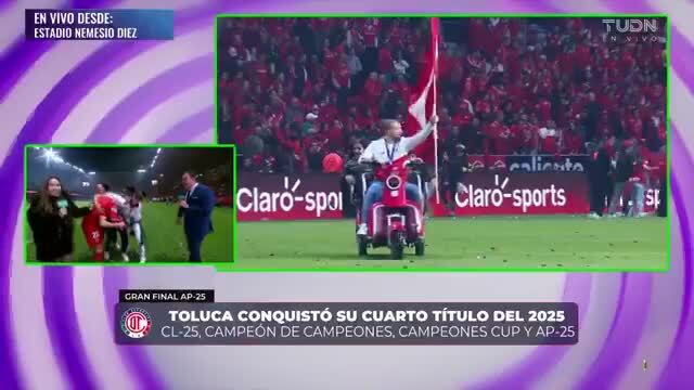 Paulinho nos festejos do título do Toluca