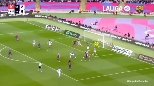 Barcelona de Raphinha goleia Real Sociedad