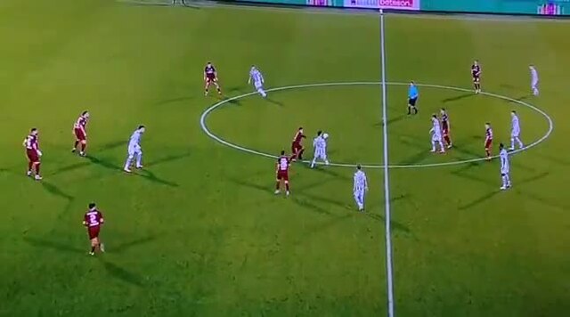 Grande pormenor de Konstantelias, futebolista na rota do Sporting