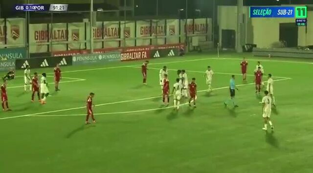 Golaço de Geovany Quenda nos sub-21 de Portugal