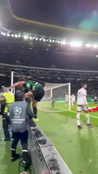 Golo de Conrad Harder no Sporting - Bolonha visto do relvado