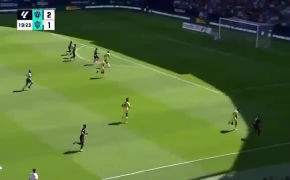 Andrés García, alvo do Sporting, em grande lance