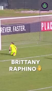 Brittany Raphino marca cinco golos no Vilaverdense - Sporting