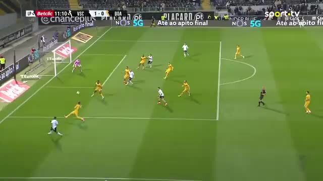 Tomás Handel, médio na mira do Sporting, faz golaço ao Boavista