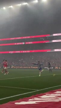 Nicolás Otamendi muito criticado no lance do segundo golo do Porto na Luz