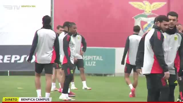 Lage conta com novidades no treino antes do Benfica - Monaco