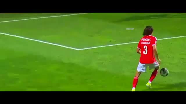 Álvaro Carreras continua a brilhar no Benfica
