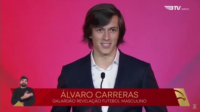 Álvaro Carreras recebe Galardão Revelação e lateral do Benfica deixa mote