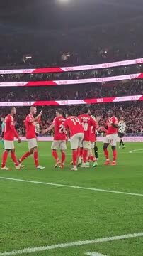 Pavlidis tira medidas e marca no Benfica - Boavista
