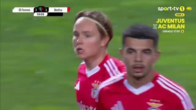 Andreas Schjelderup empata para o Benfica frente ao Farense