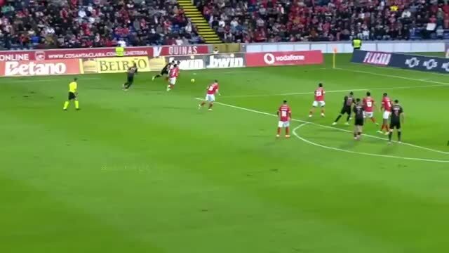 Samuel Dahl estreou-se pelo Benfica frente ao Santa Clara