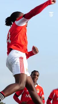 Mauro Furtado perto da saída do Benfica; Recorde golo do defesa ao Sporting