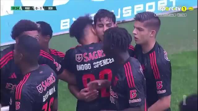 Veja este golaço de Nuno Félix ao serviço do Benfica B