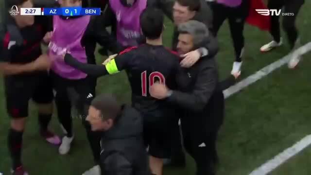 João Rego brilha com golaço pelo Benfica na Youth League