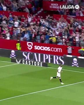 Golaço de Lukebakio, reforço do Benfica, pelo Sevilha