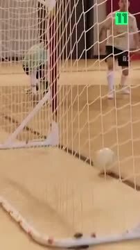 Diego Nunes brilha pelo Benfica com golaço