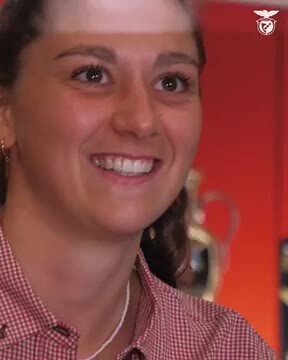Oficial: Lena Pauels vai continuar no Benfica