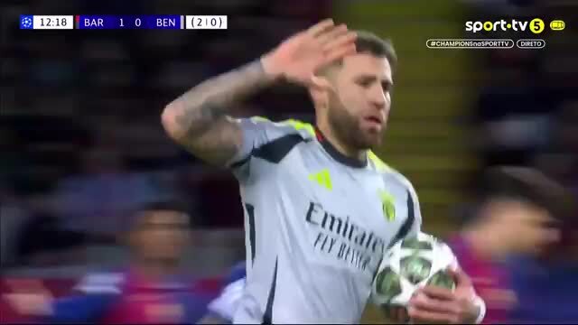 Nicolás Otamendi dá esperança ao Benfica