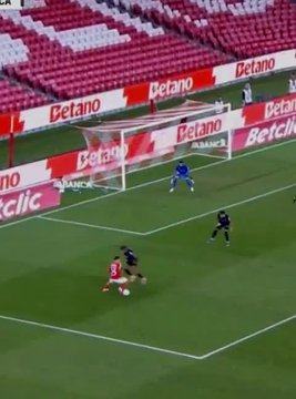 Highlights de Gianluca Prestianni, extremo de Benfica